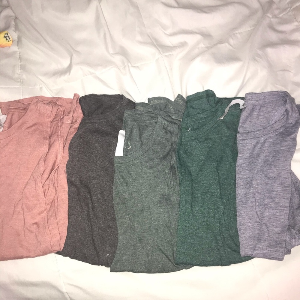 5 Pack of low cut sleeve athletic tank tops